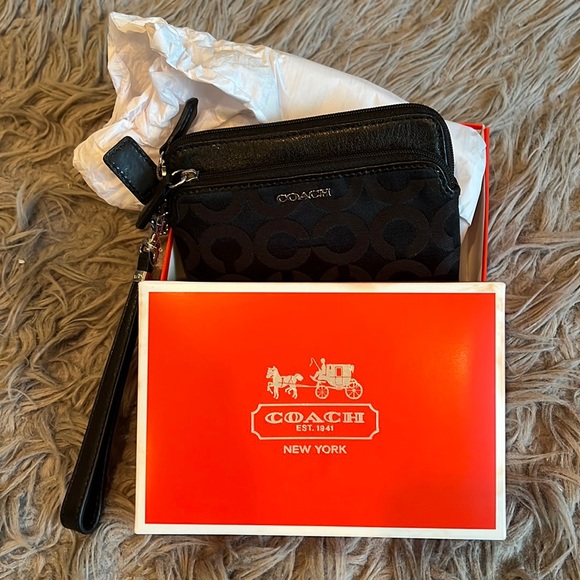 New Coach Double Zipper compartment wristlet wallet black monogram C - Picture 2 of 8